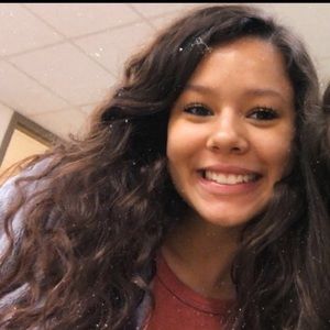 Meet your Posher, Alyssa